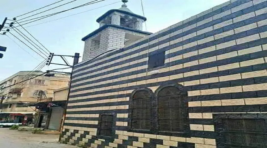 أين يقع "جامع الصحن"؟ وما هو سبب تسميته؟