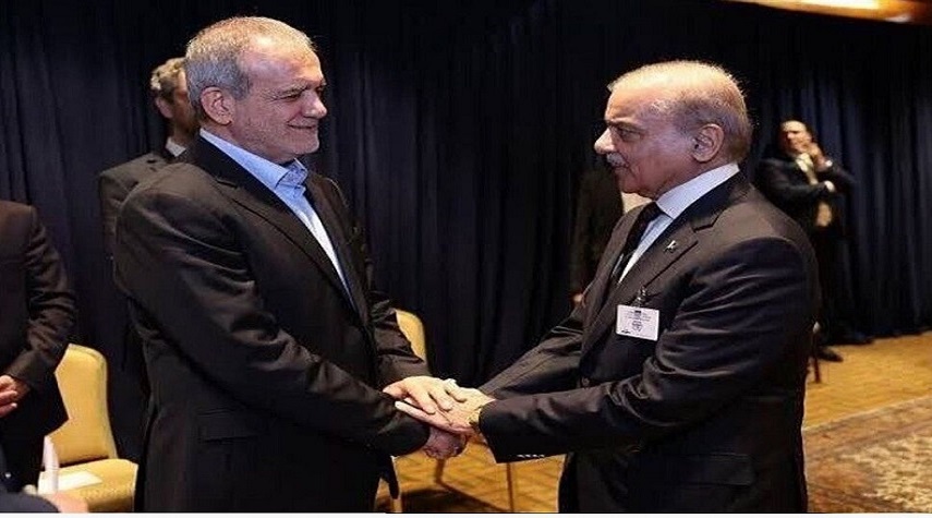 الرئيس بزشكيان يقيم مراسم استقبال رسمية لرئيس الوزراء الباكستاني