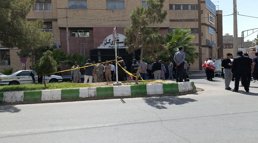 إلقاء القبض على 3 إرهابيين متورطين بالهجوم على مبنى القضاء بإيران