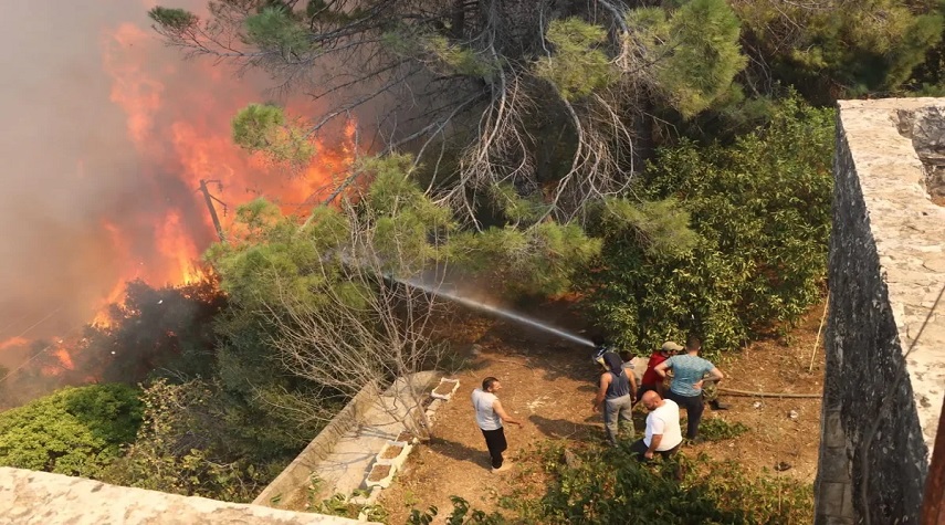 إخماد حريق بقرية باشورة في اللاذقية بعد عشر ساعات من العمل المتواصل