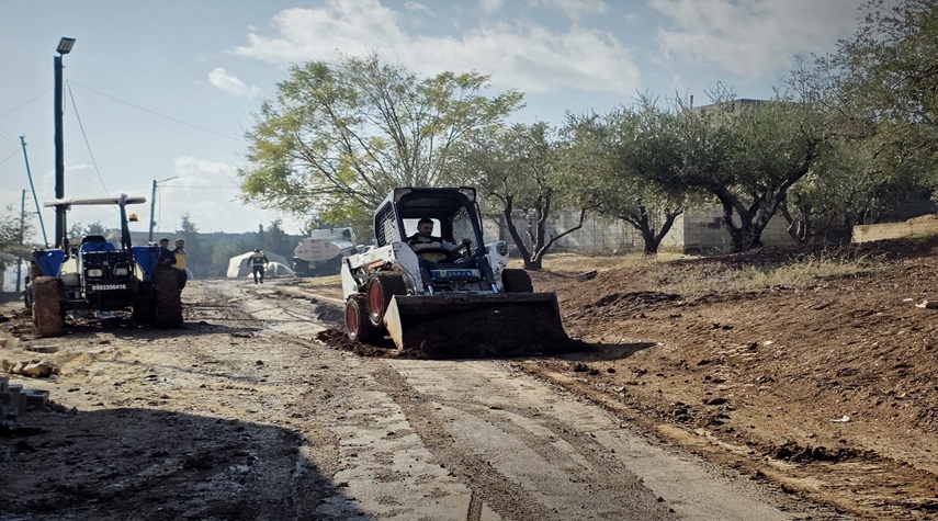 إعادة فتح الطريق بين بلدة حيالين وعدد من القرى بريف حماة